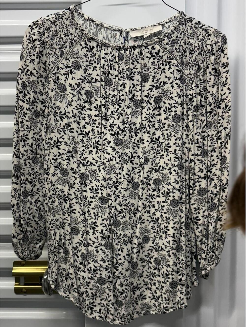 LOFT Women’s Medium LOFT White Black Floral Long Sleeve Blouse Rayon Top